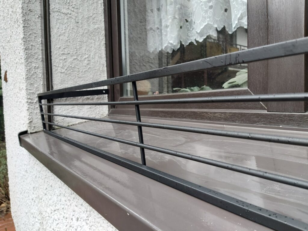 Piękny Płotek na Parapet - Solidność i Estetyka w Jednym!