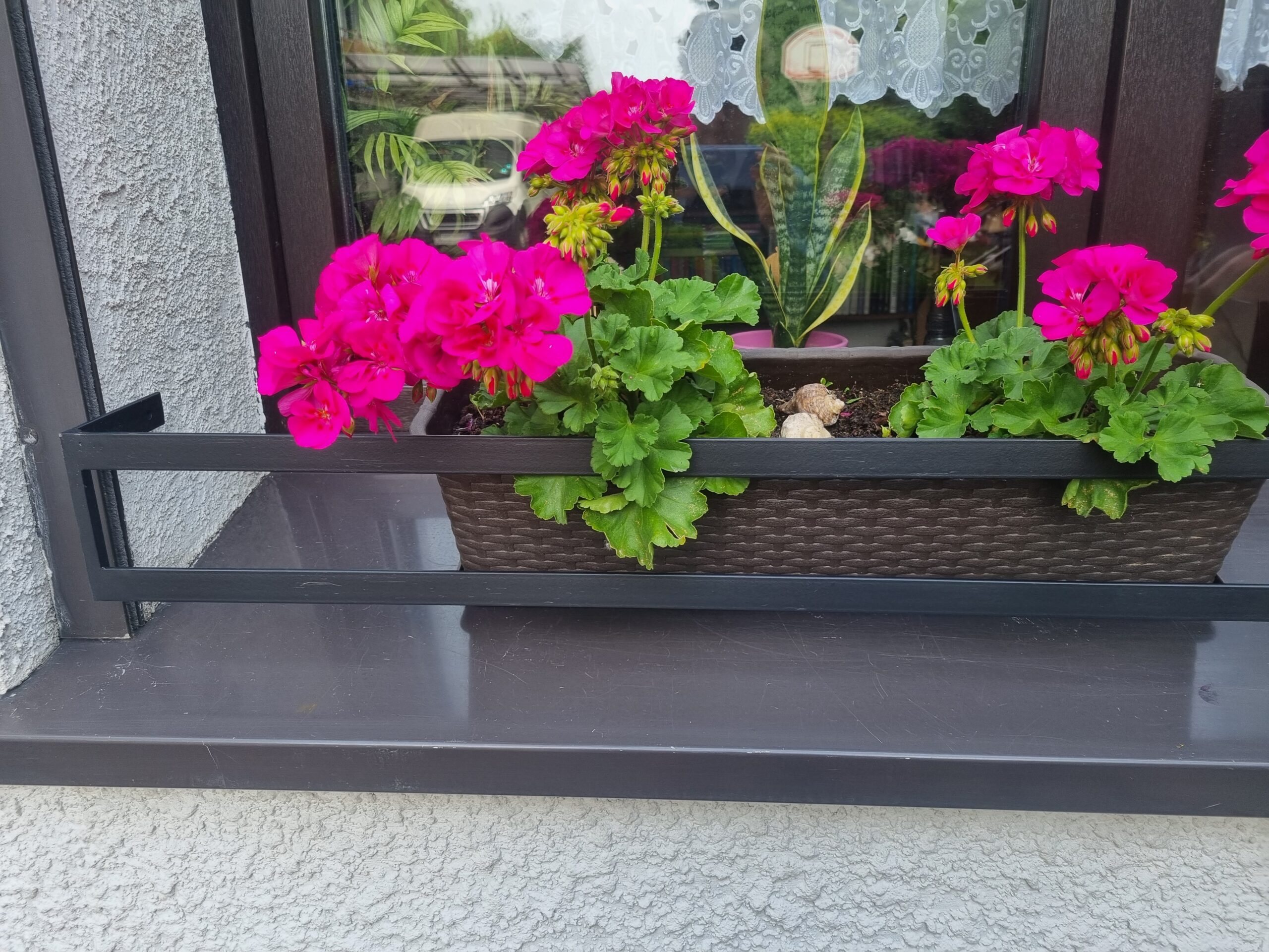 Piękny Płotek na Parapet - Minimalizm i Solidność!