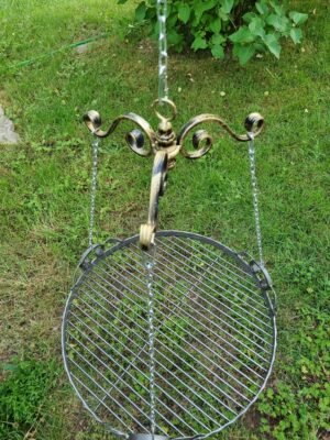 Elegancki ozdobny ruszt kuty okrągły 60cm, solidny, bezpieczny z surowej stali.